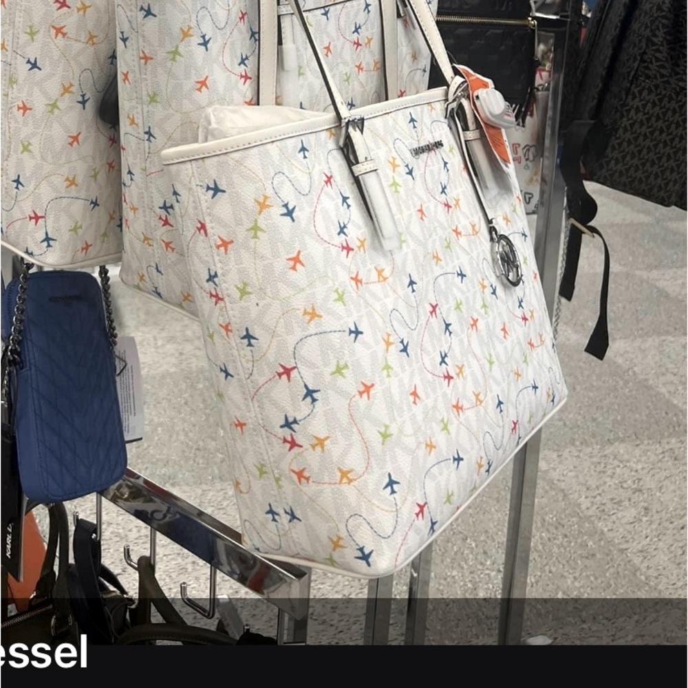 New Michael Kors, airplane tote in white, Jet Set. MK, pilot, flight attendant.